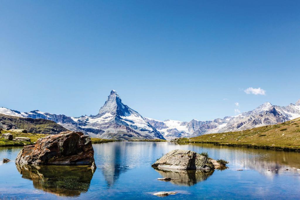 Bergsee Stellisee bei Zermatt mit Blick auf das Matterhorn